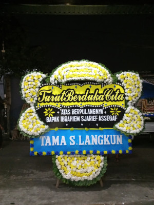 Papan Bunga Duka di Kidang
